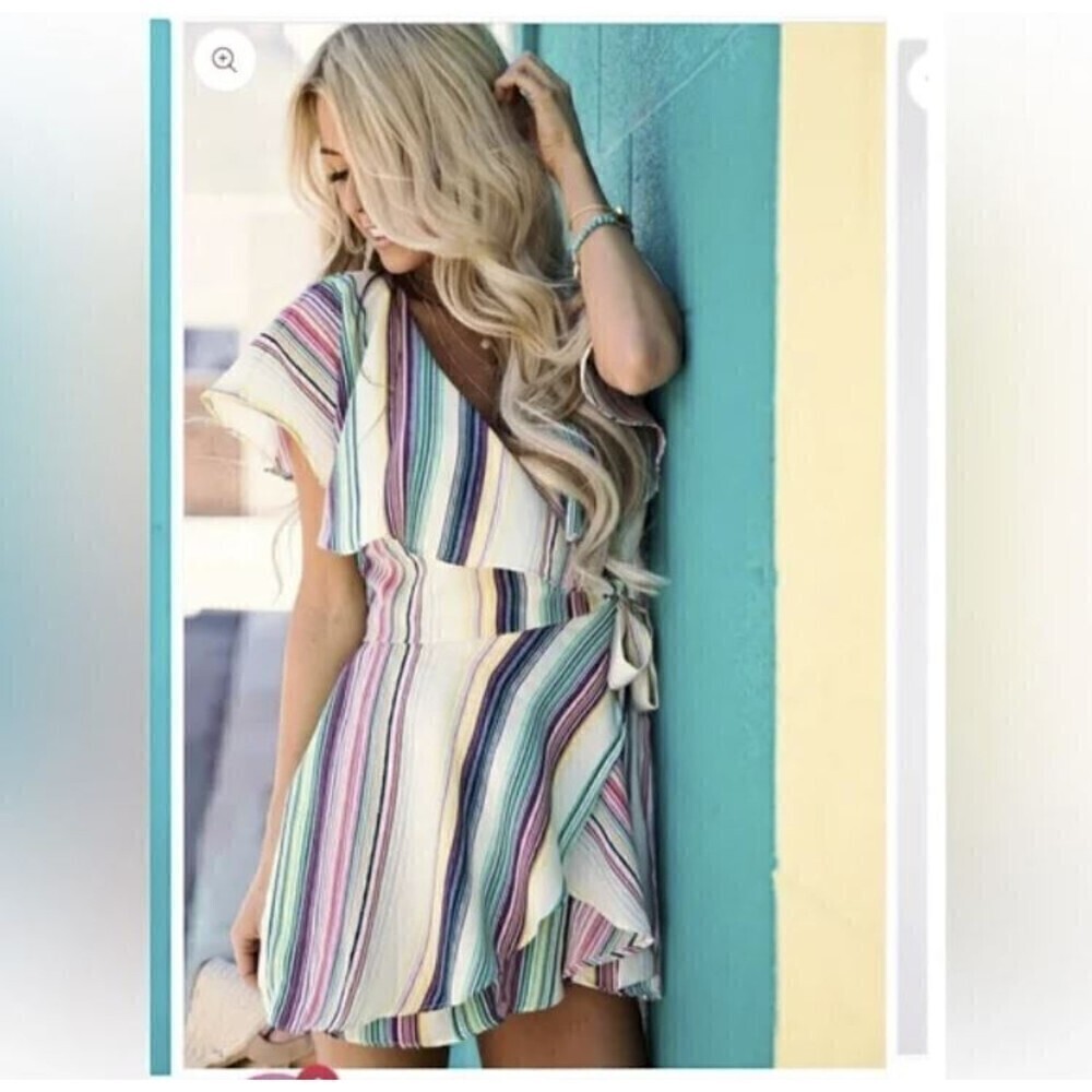 DO + BE Multicolor Striped Faux Wrap Keyhole Back Romper Shorts Size Large - Picture 3 of 16
